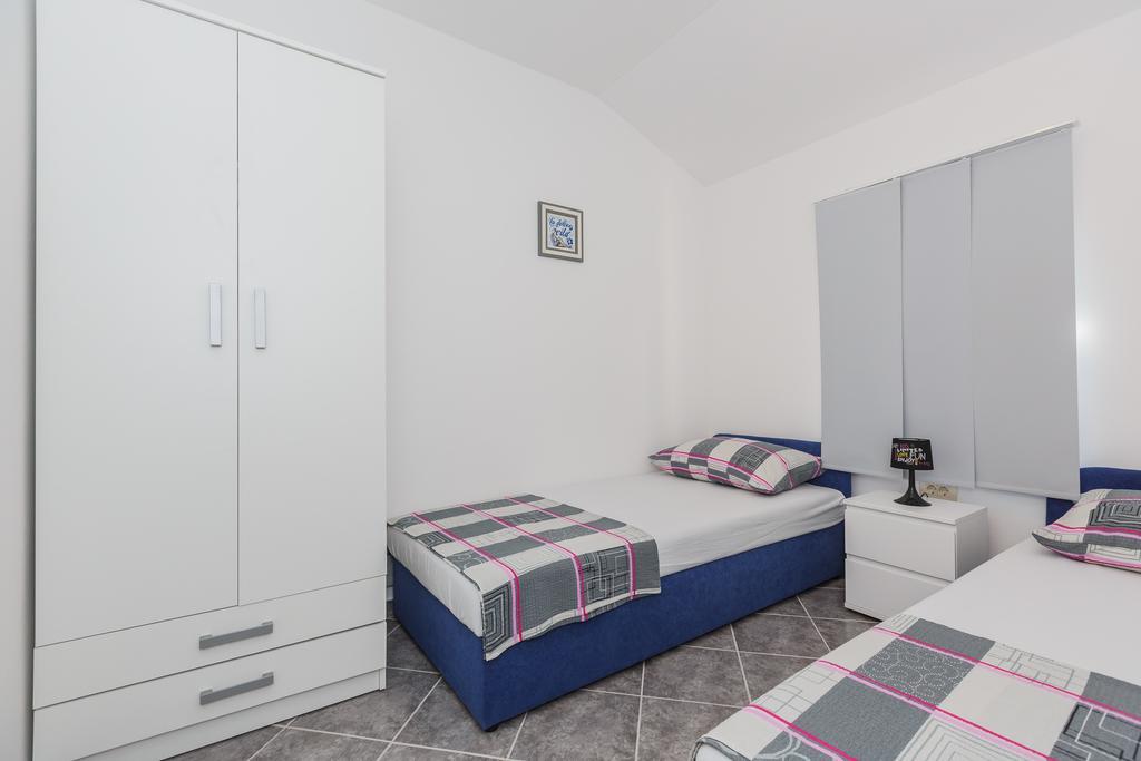 Apartments Viljac Trogir Room photo